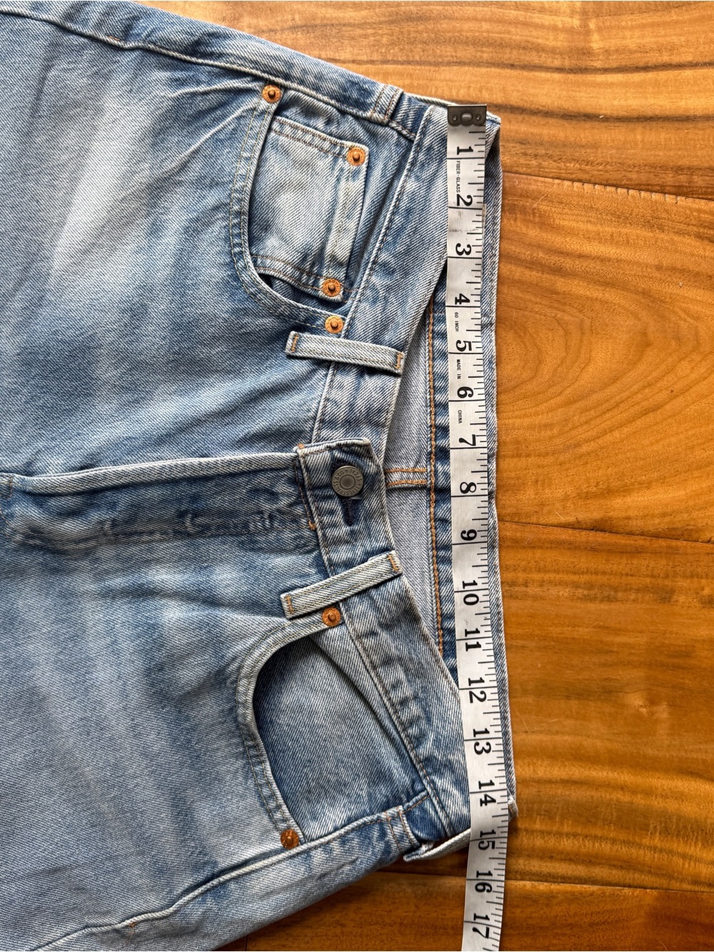 Levi's 501 Light Blue Straight Jeans - Picture 6 of 10